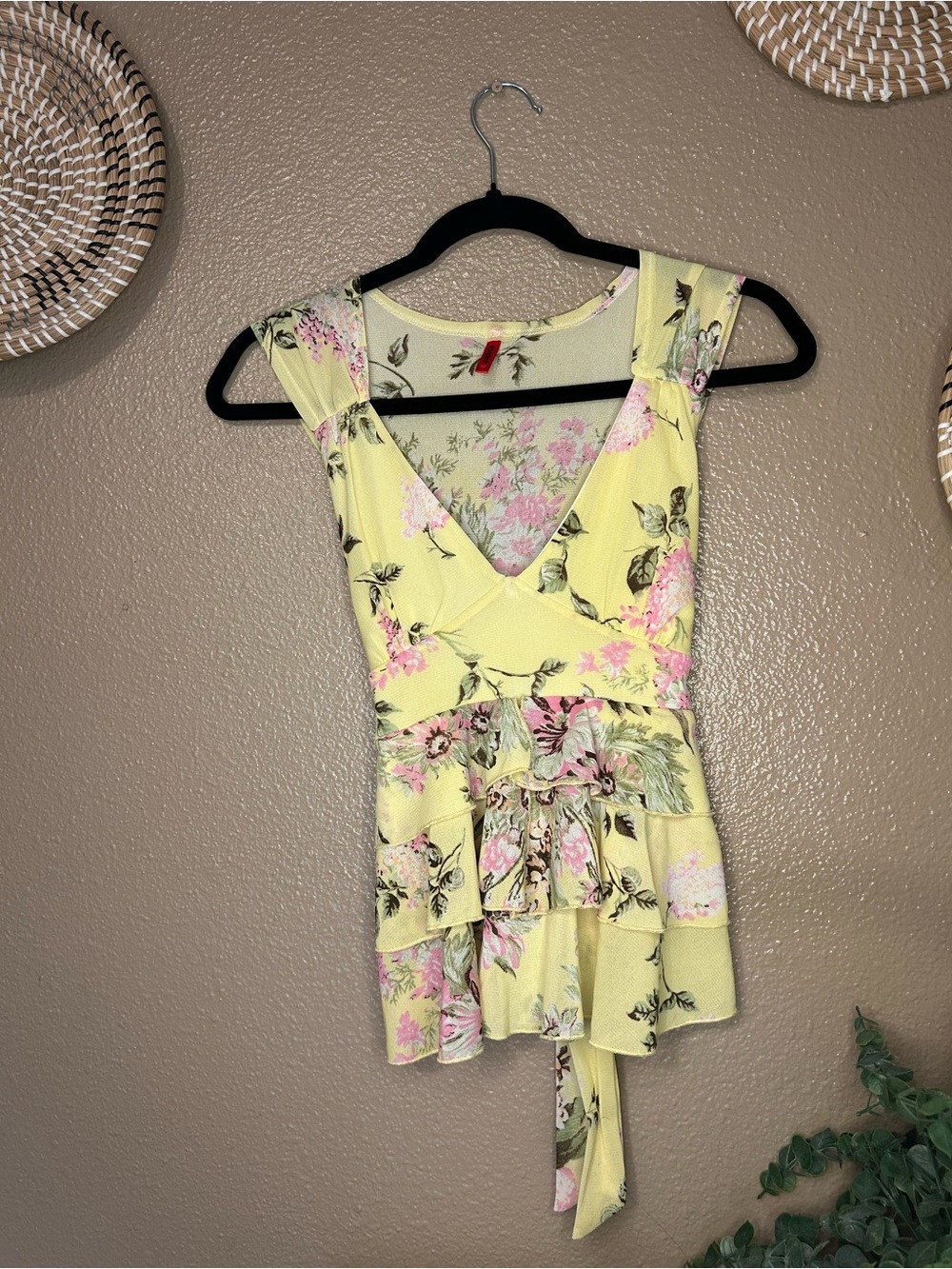 Vintage Tempted Floral V-Neck Yellow Ruffle Women’s Top